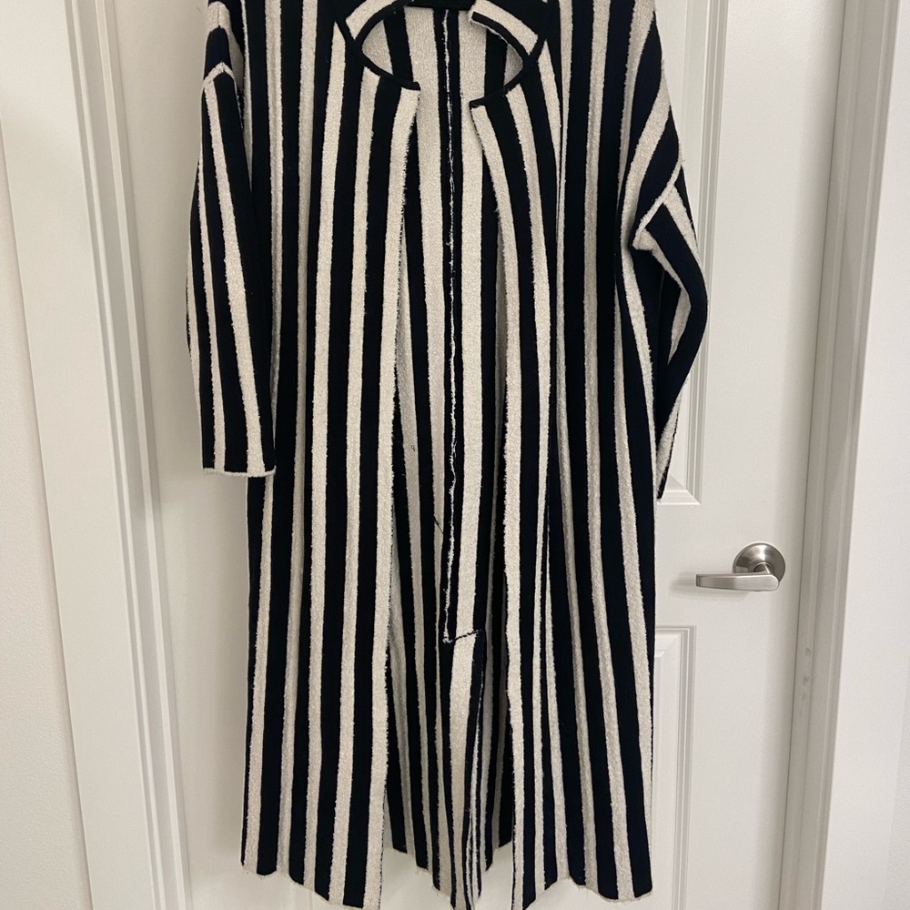 LONG STRIPED SWEATER